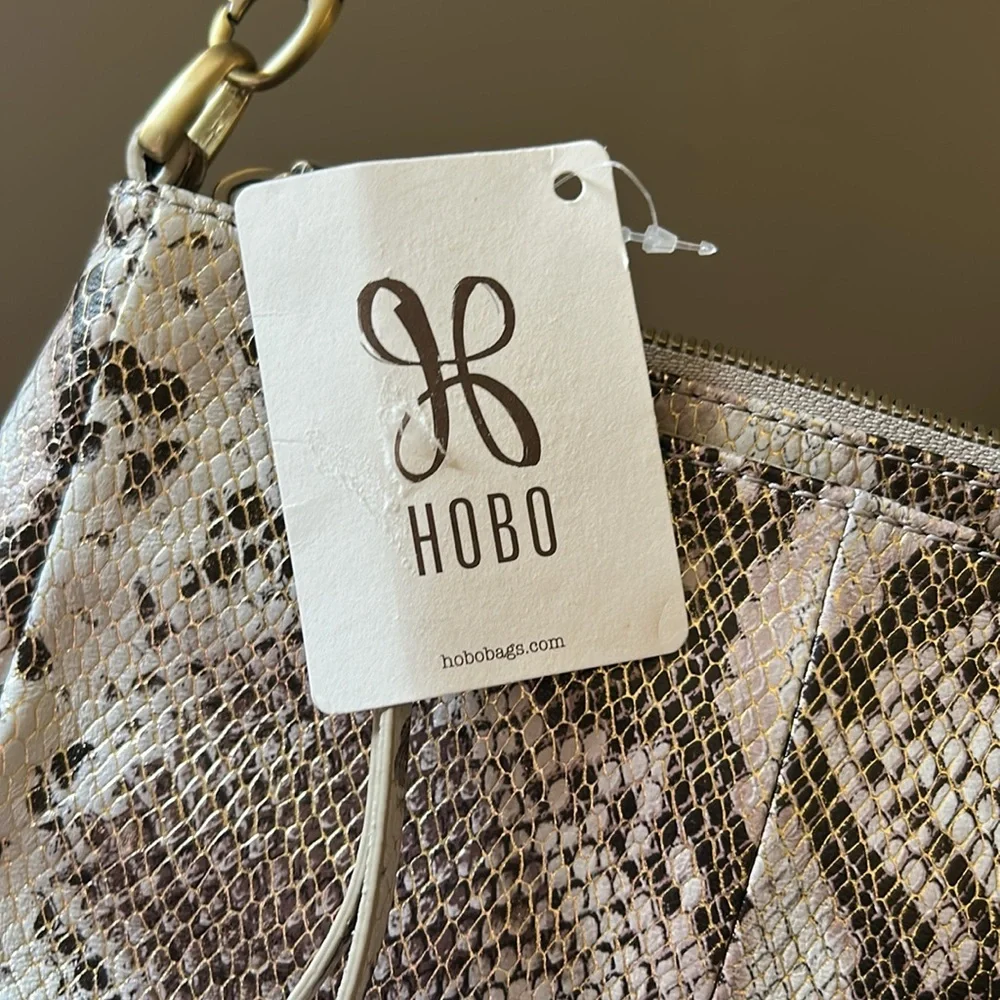 HOBO Metallic Snake Print crossbody/shoulder/wristlet NWT plus Dust bag!! - Picture 2 of 16
